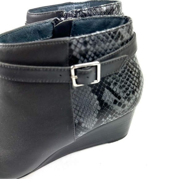Vionic Shasta Ankle Boot 8 Charcoal Snakeskin Leather Zip Up Bootie Wedge Womens - Picture 2 of 11